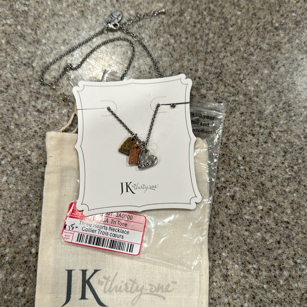 NWT and gift bag ThirtyOne Three Hearts Necklace
